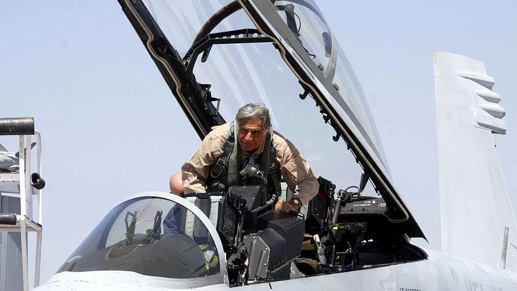 Ratan tata in f16